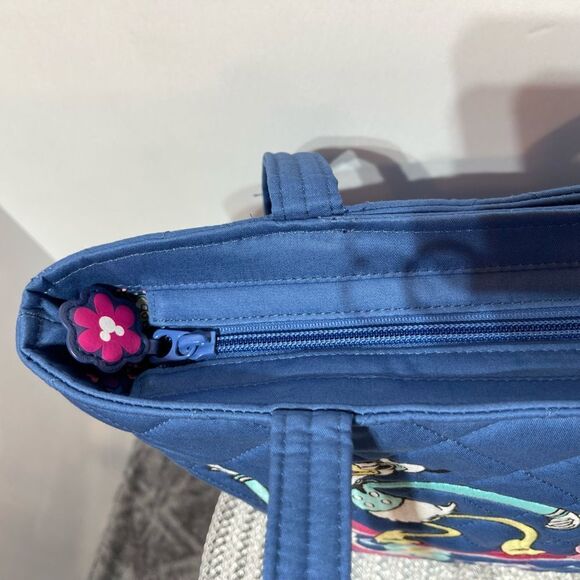 Vera Bradley Disney Daisy and Donald Duck Small Vera Tote Sensational Six NWT - Picture 8 of 8